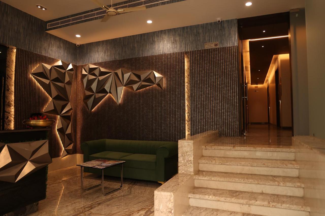 Hotel Pinaka Inn Лакхнау Екстер'єр фото