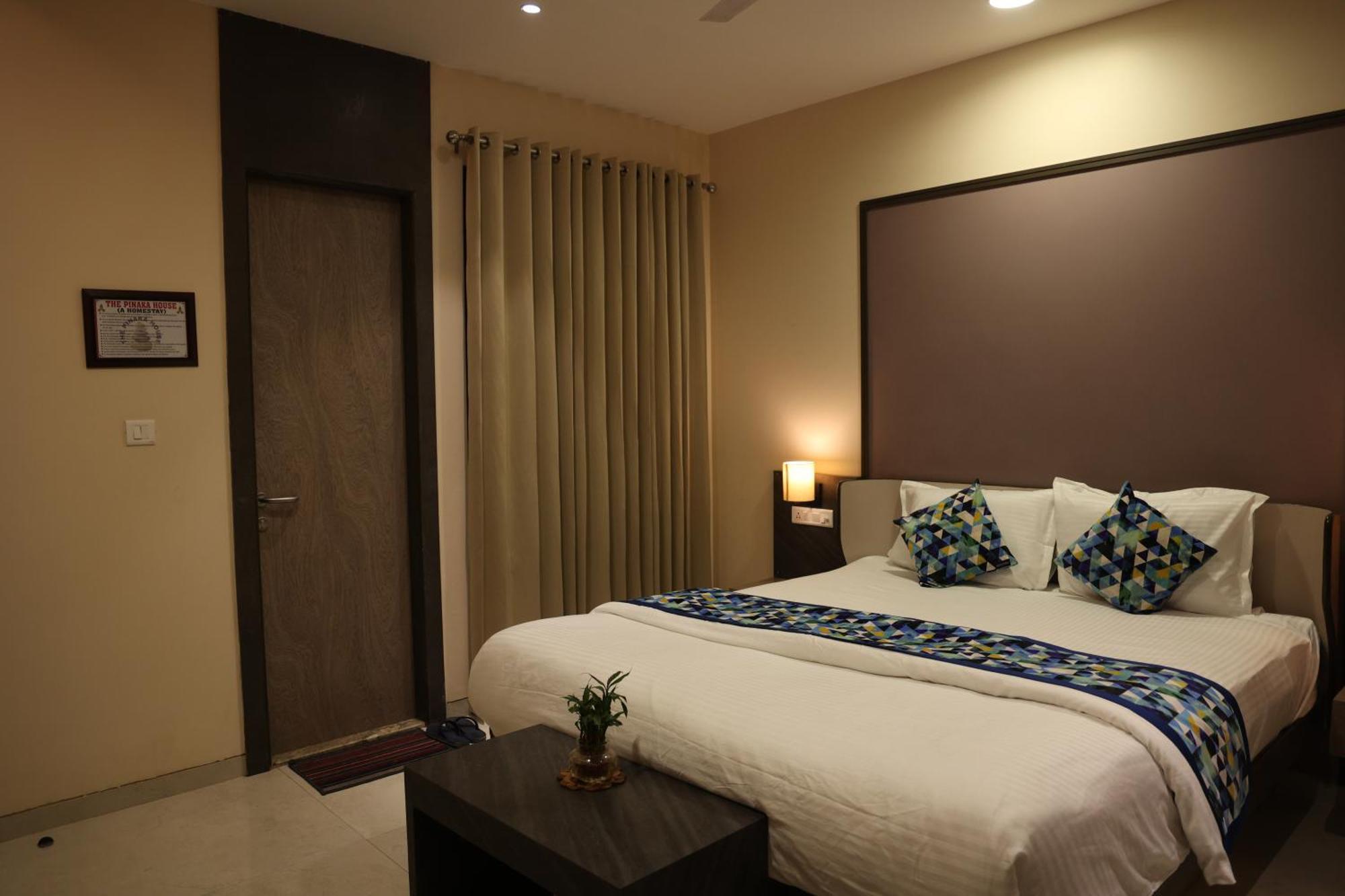 Hotel Pinaka Inn Лакхнау Екстер'єр фото