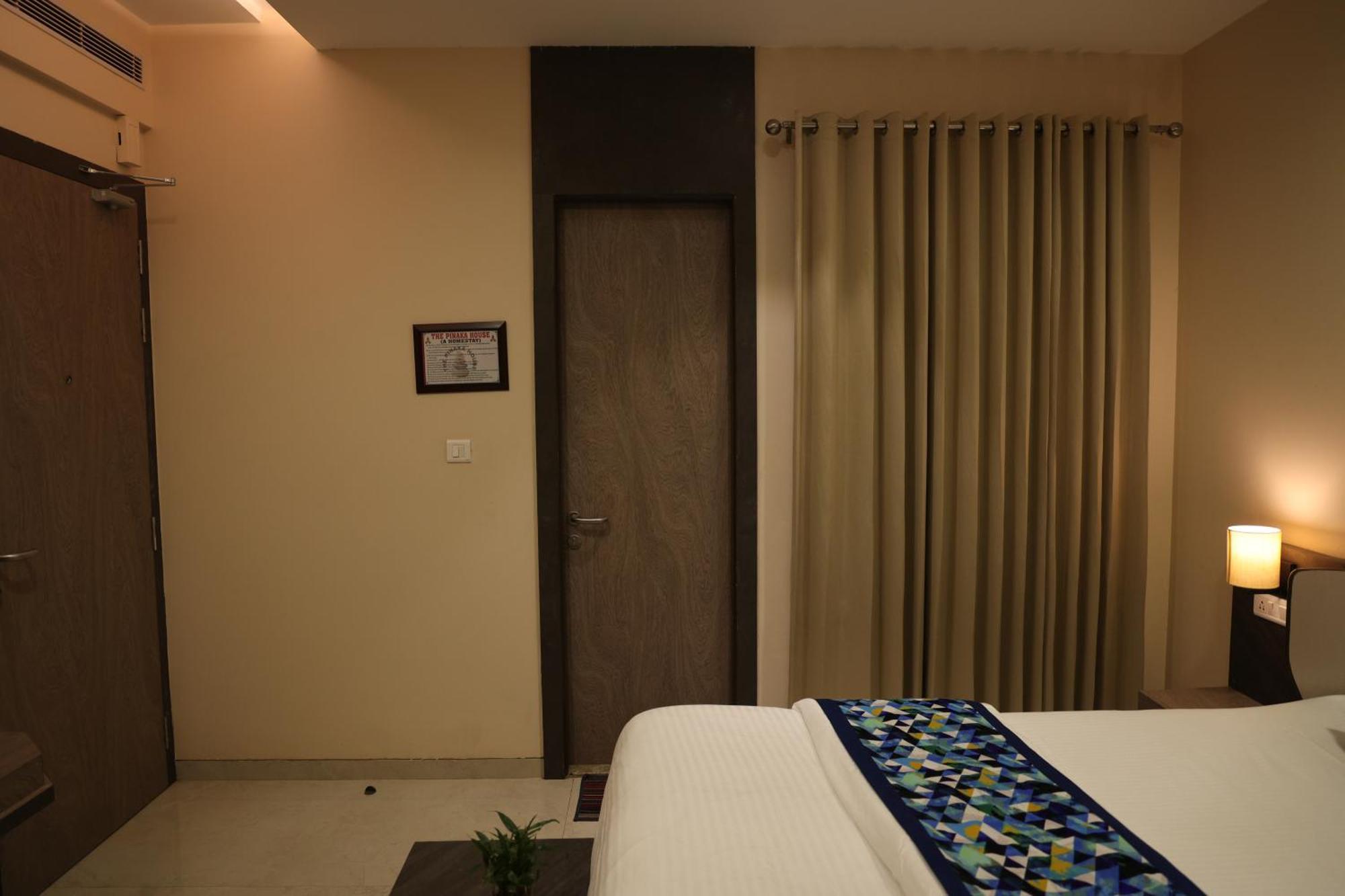 Hotel Pinaka Inn Лакхнау Екстер'єр фото